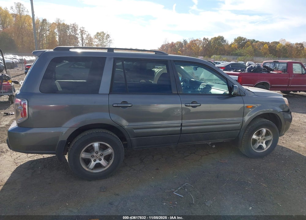 2007 HONDA PILOT VIN: 5FNYF18457B015328