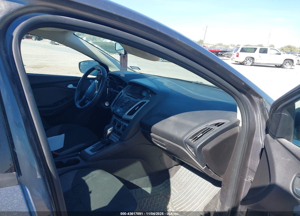 2014 FORD FOCUS SE VIN: 1FADP3F27EL278042