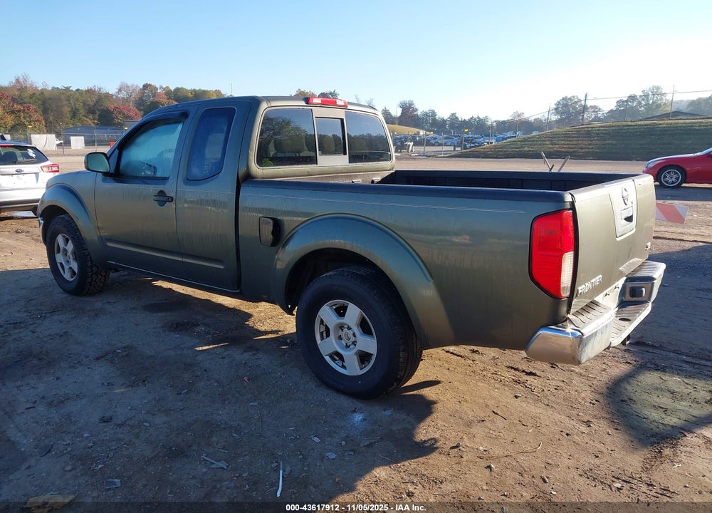 2005 NISSAN FRONTIER SE VIN: 1N6AD06U55C452077