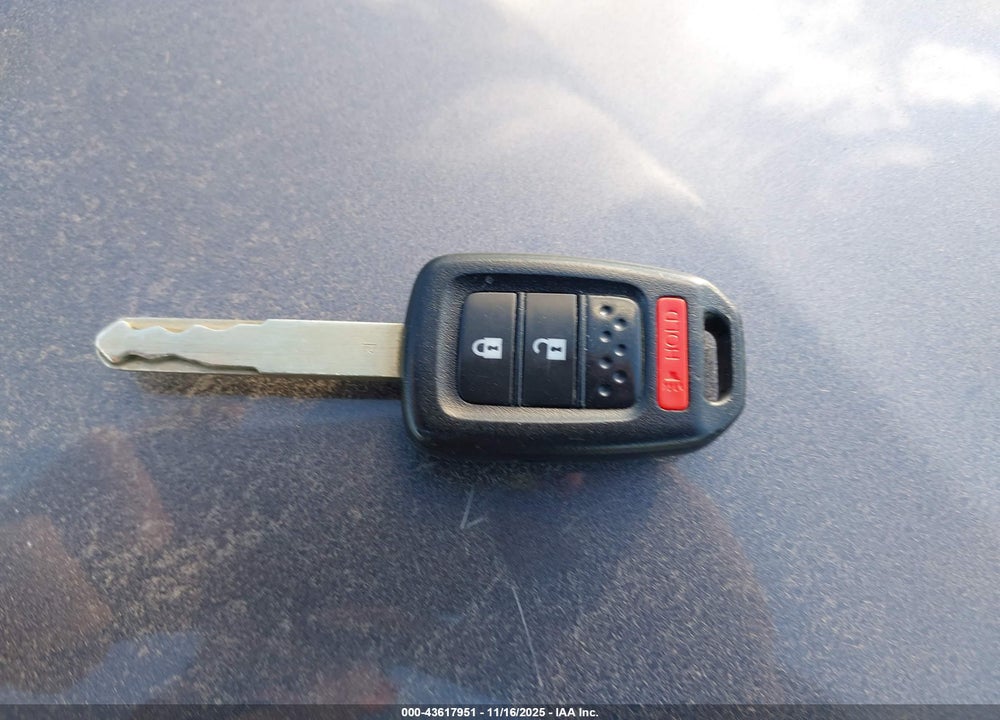 2014 HONDA CR-V LX VIN: 2HKRM4H33EH643017