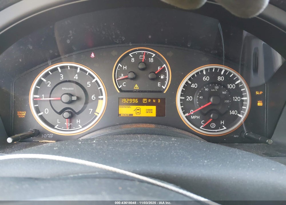 2011 NISSAN ARMADA SV VIN: 5N1BA0ND3BN611708