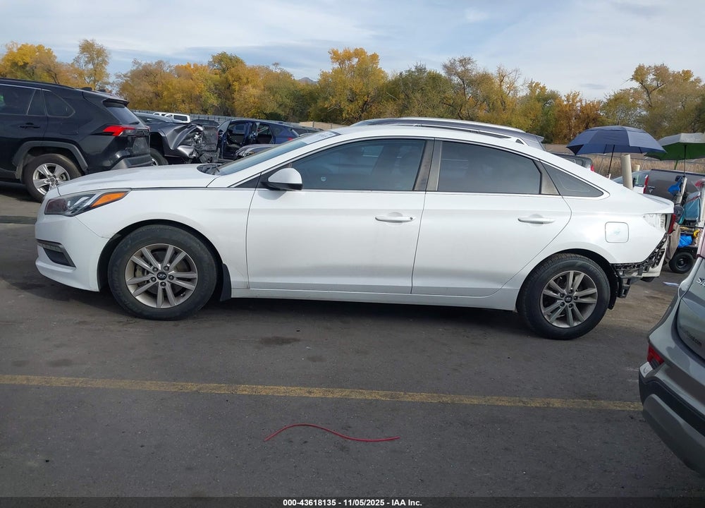 2015 HYUNDAI SONATA SE VIN: 5NPE24AF9FH205077