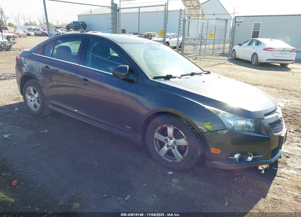 2014 CHEVROLET CRUZE 1LT AUTO VIN: 1G1PC5SB3E7172483