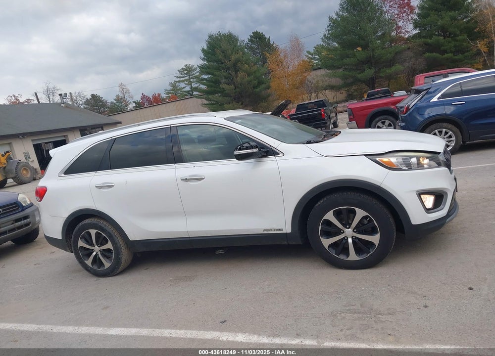 2016 KIA SORENTO VIN: 5XYPHDA56GG110919