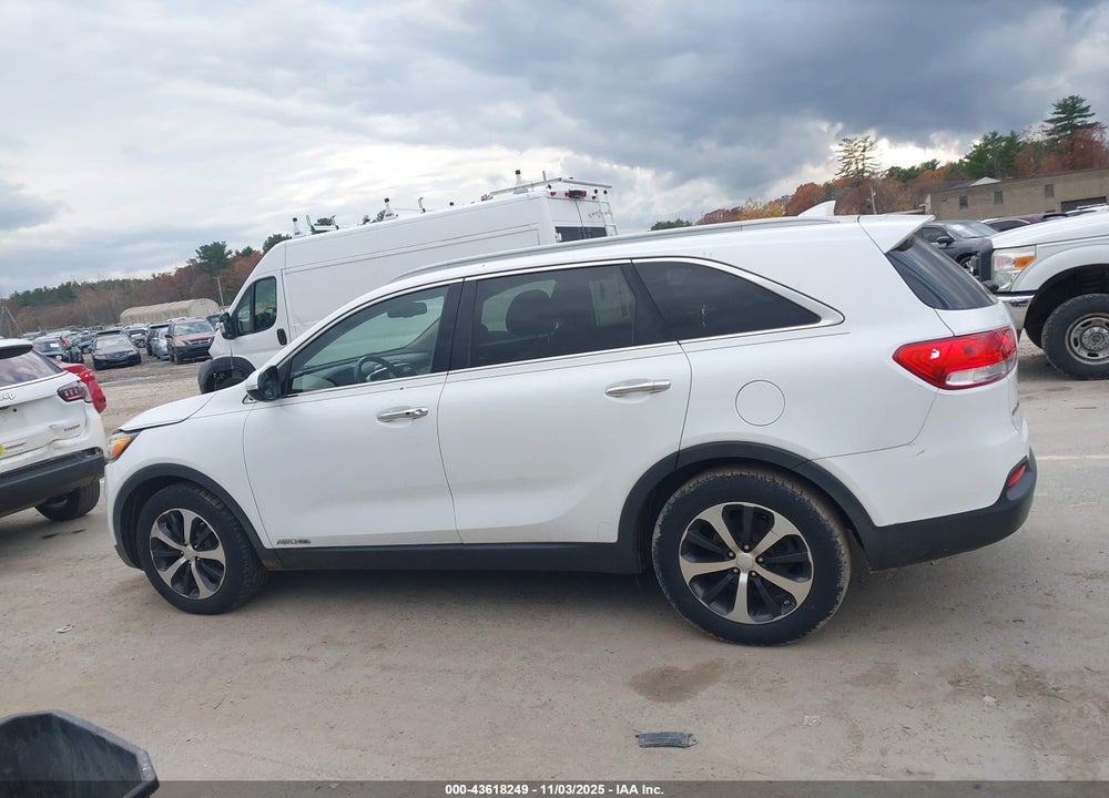 2016 KIA SORENTO VIN: 5XYPHDA56GG110919