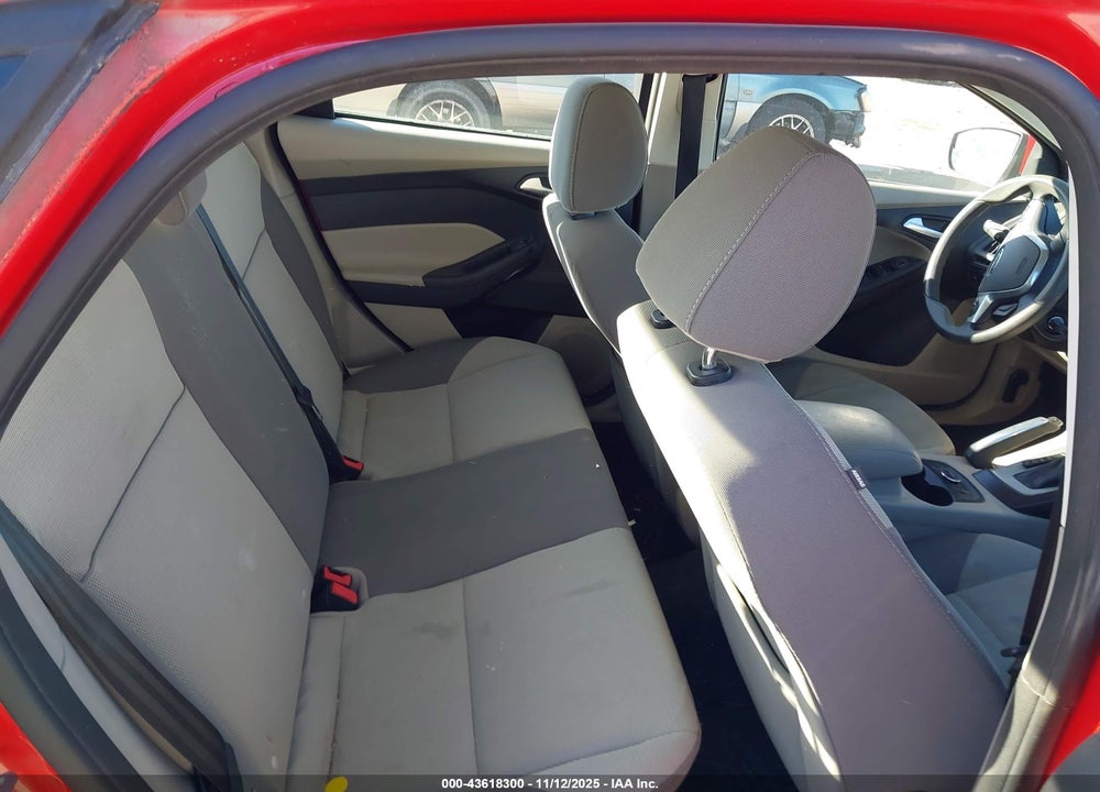 2014 FORD FOCUS SE VIN: 1FADP3F23EL128123
