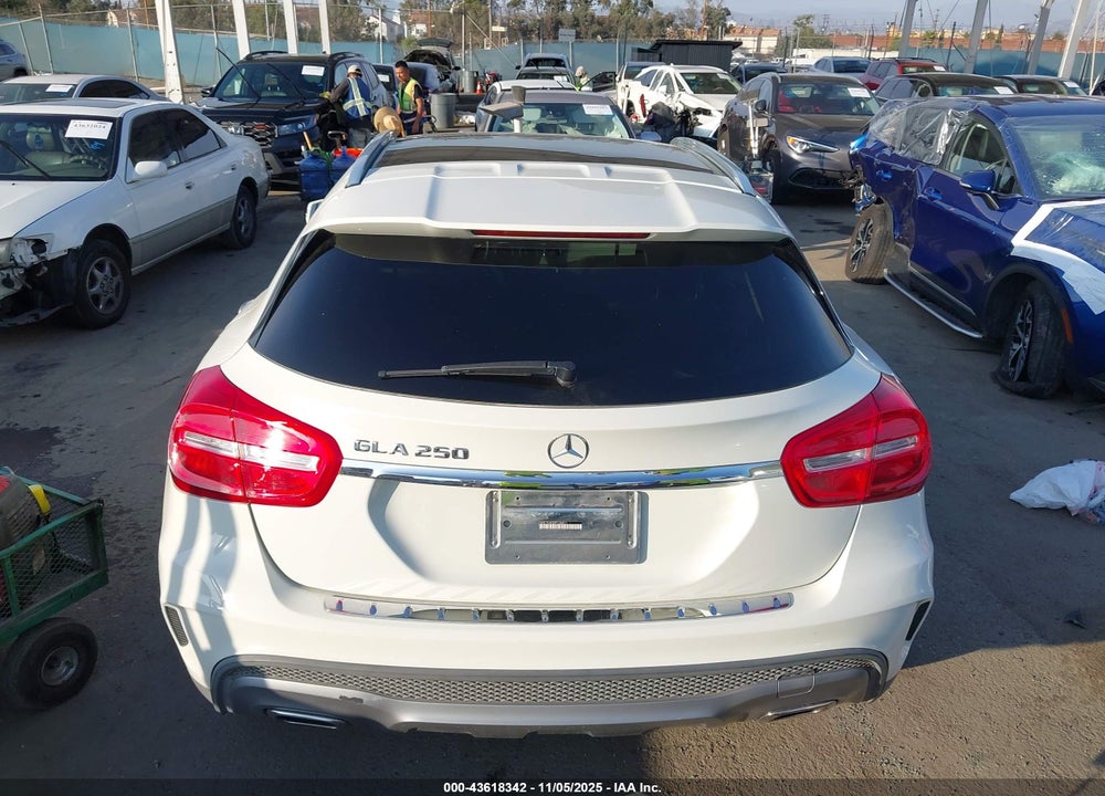 2015 MERCEDES-BENZ GLA 250 VIN: WDCTG4EB3FJ138011