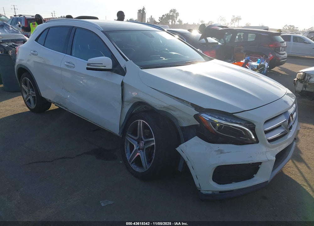 2015 MERCEDES-BENZ GLA 250 VIN: WDCTG4EB3FJ138011