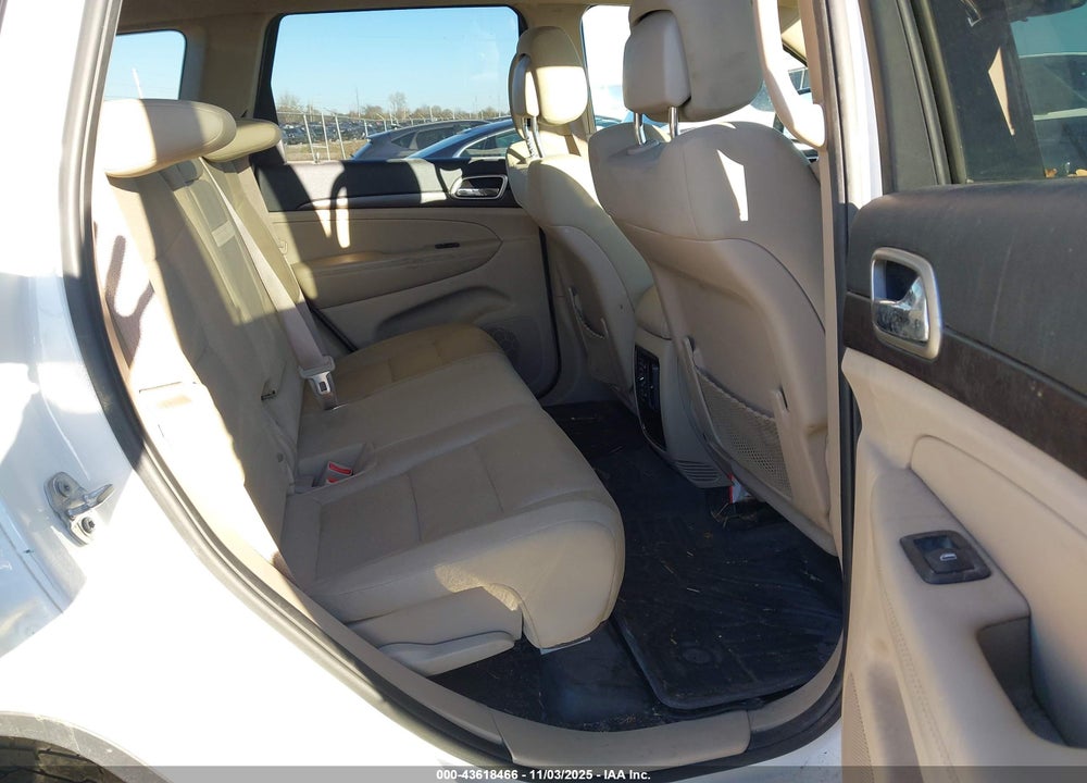 2017 JEEP GRAND CHEROKEE VIN: 1C4RJFAG6HC646088