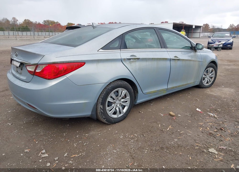 2012 HYUNDAI SONATA GLS VIN: 5NPEB4AC2CH423332