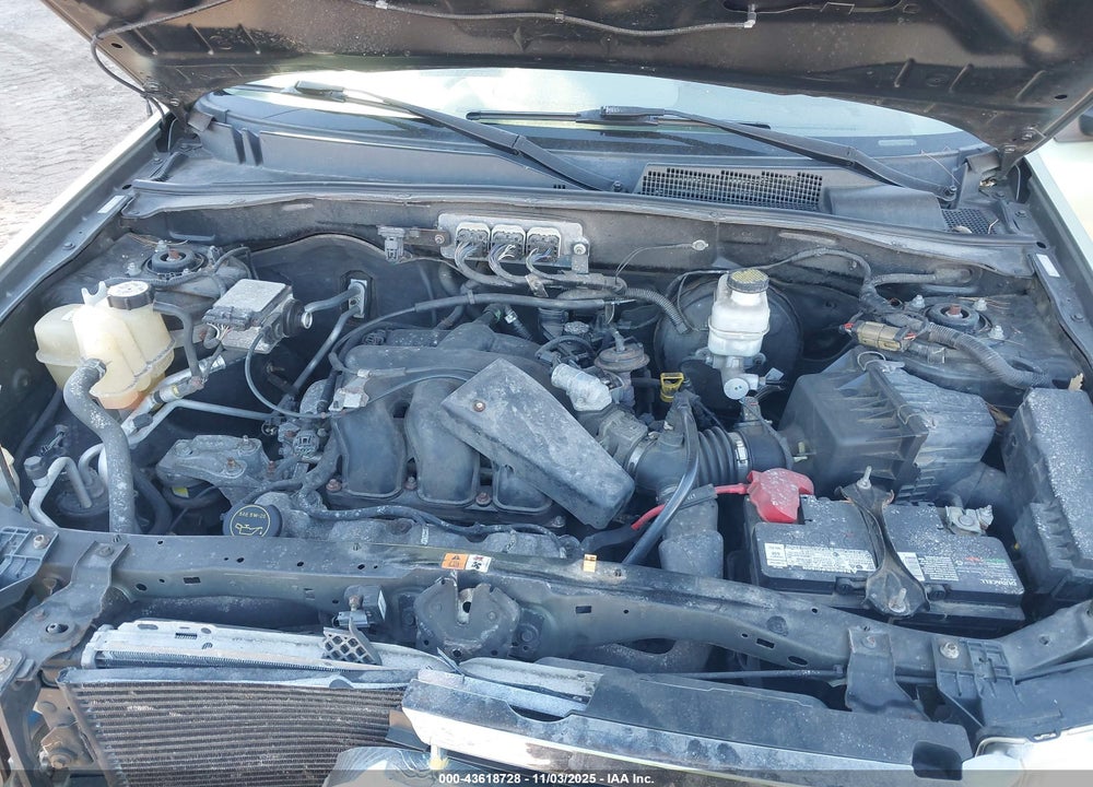2008 FORD ESCAPE XLT VIN: 1FMCU93128KC70627