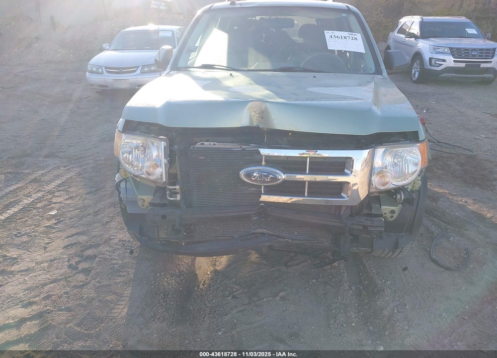 2008 FORD ESCAPE XLT VIN: 1FMCU93128KC70627