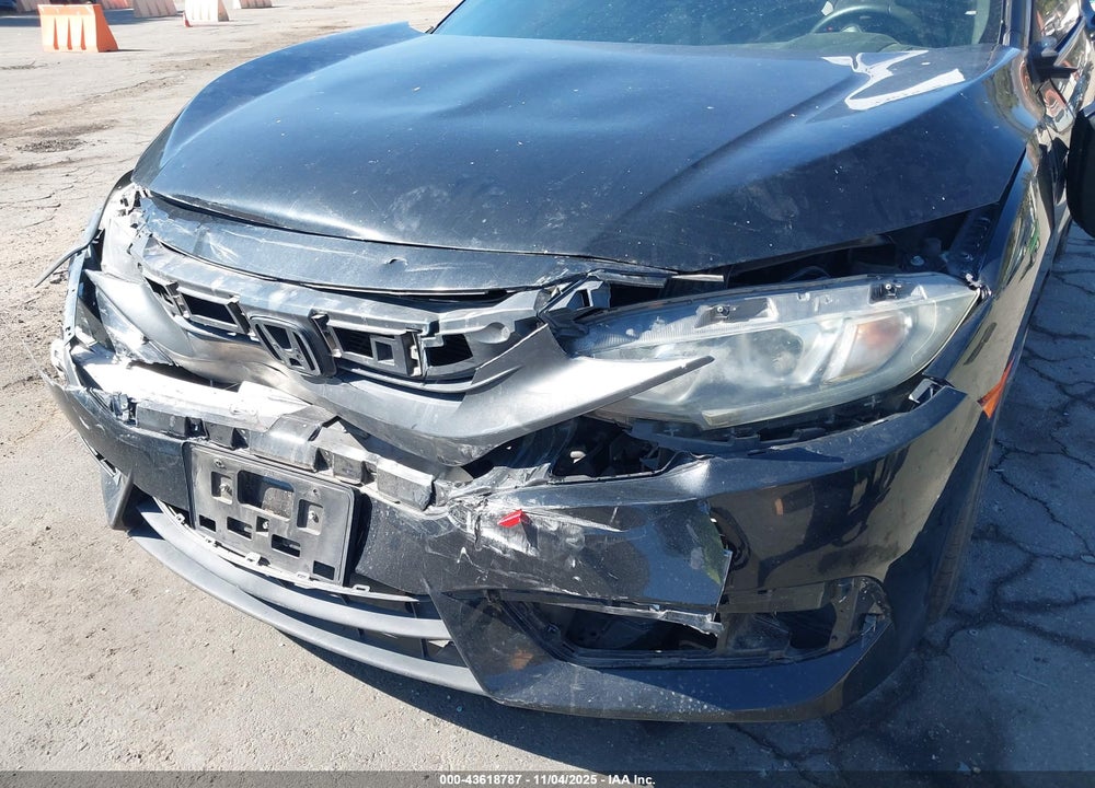 2018 HONDA CIVIC VIN: 2HGFC4B02JH309036