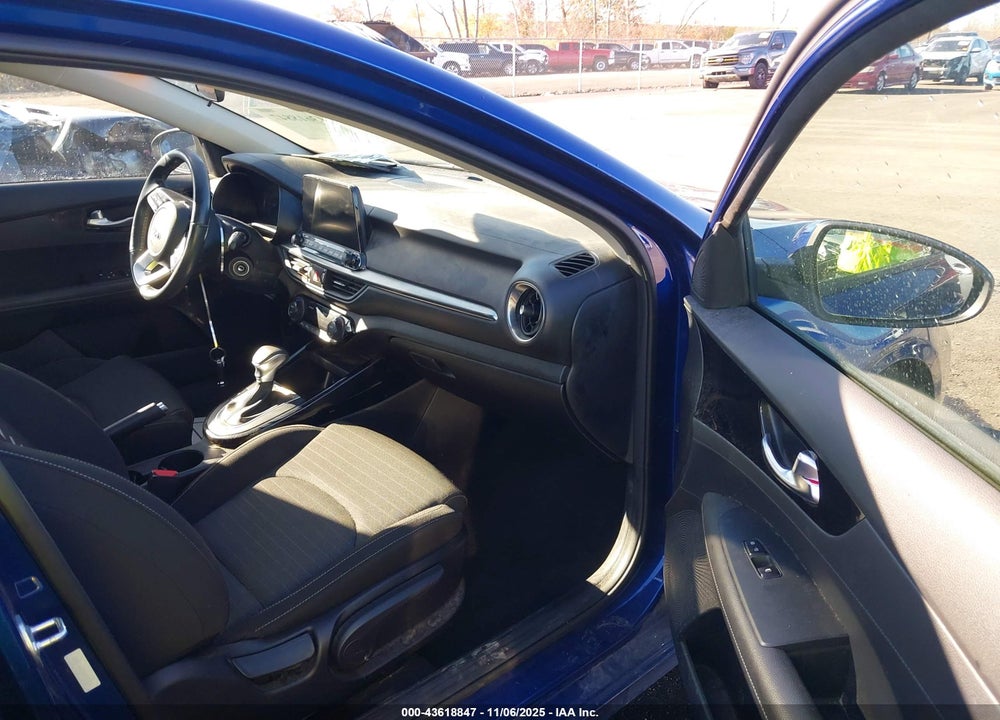 2019 KIA FORTE S VIN: 3KPF34AD9KE049105