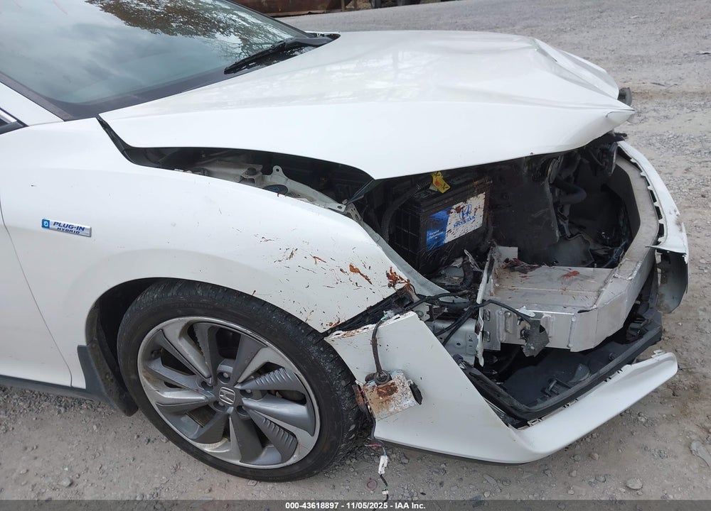 2018 HONDA CLARITY PLUG-IN HYBRID VIN: JHMZC5F14JC011416
