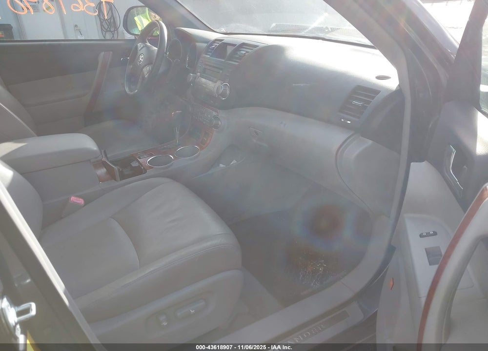 2008 TOYOTA HIGHLANDER LIMITED VIN: JTEES42A782107538