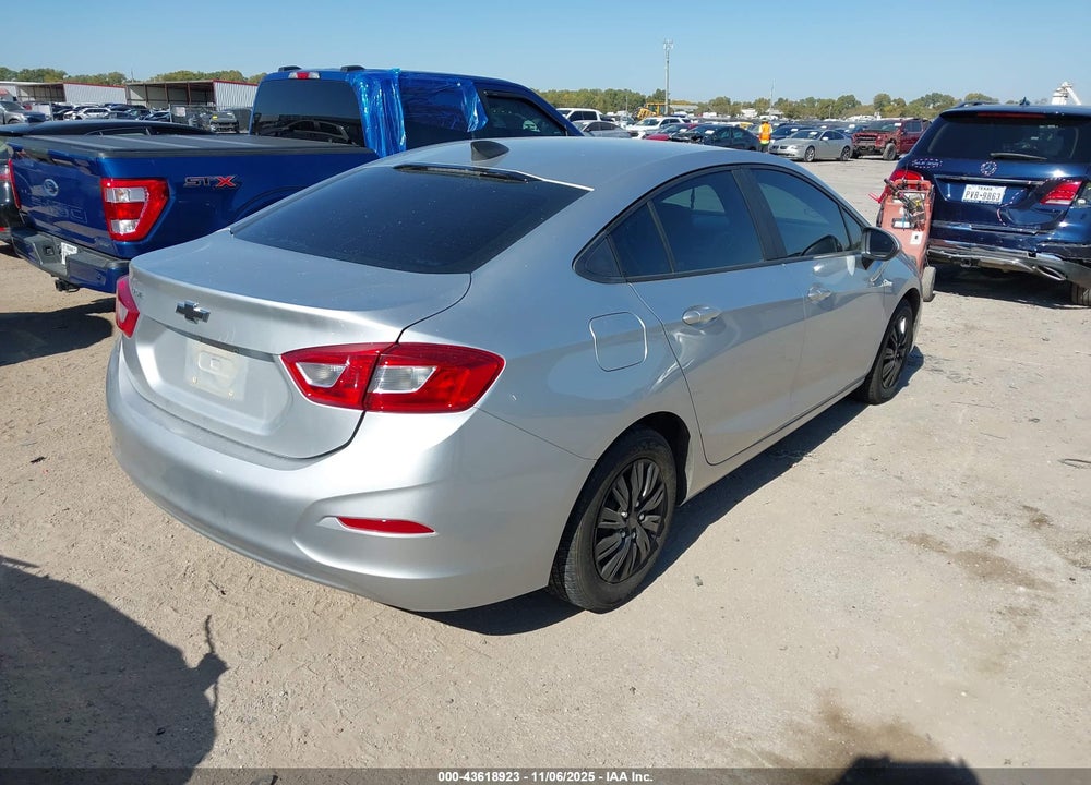 2018 CHEVROLET CRUZE VIN: 1G1BC5SM3J7101905