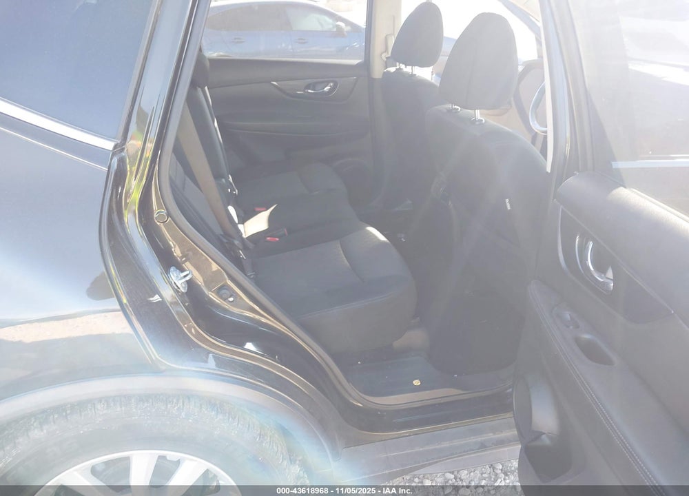 2017 NISSAN ROGUE SV VIN: JN8AT2MV2HW025718