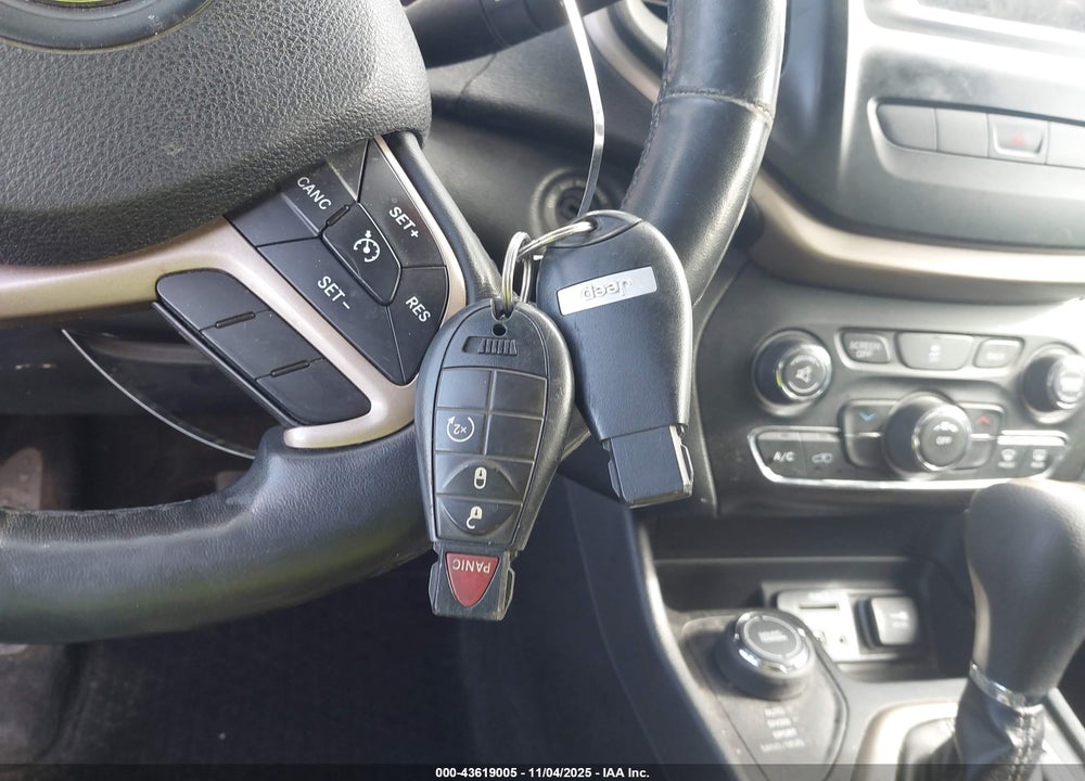 2015 JEEP CHEROKEE VIN: 1C4PJMCB8FW501255