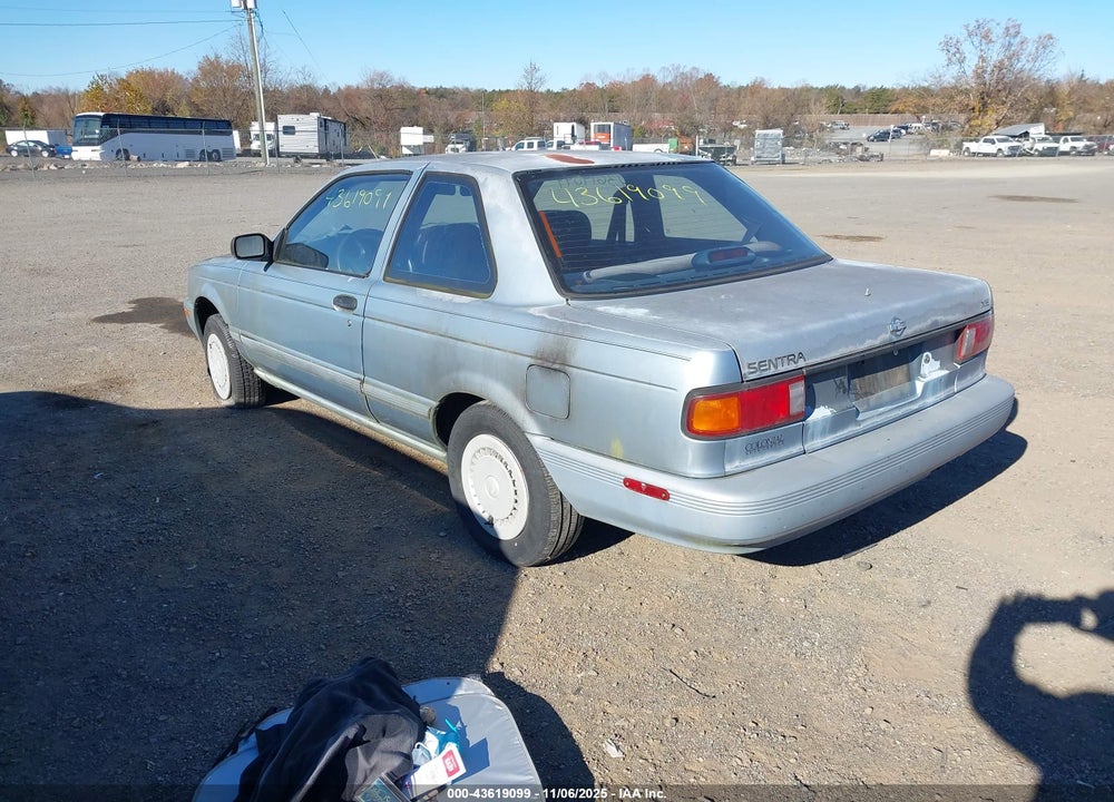 1992 NISSAN SENTRA VIN: 1N4EB32A6NC795039