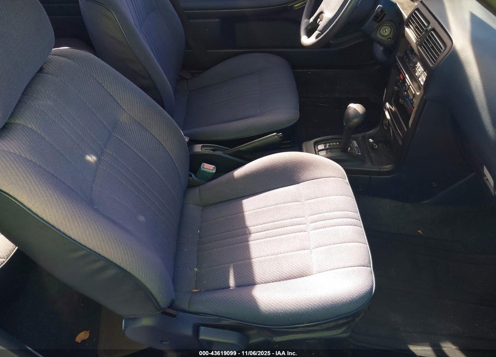 1992 NISSAN SENTRA VIN: 1N4EB32A6NC795039
