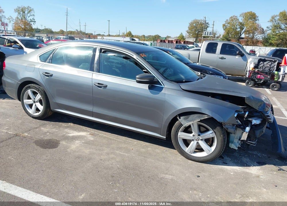 2013 VOLKSWAGEN PASSAT 2.5L SE VIN: 1VWBP7A35DC123512