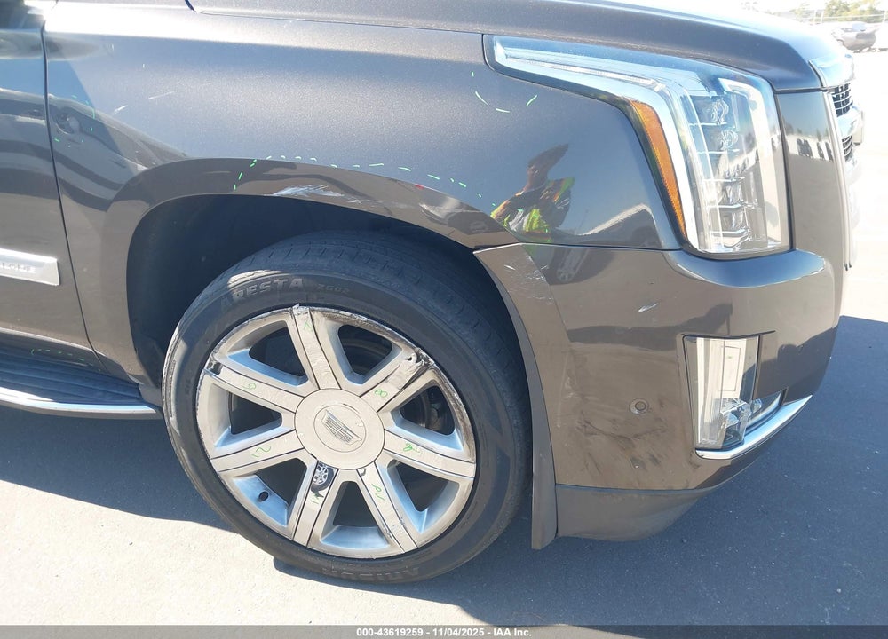 2020 CADILLAC ESCALADE ESV 4WD LUXURY VIN: 1GYS4HKJ6LR180421