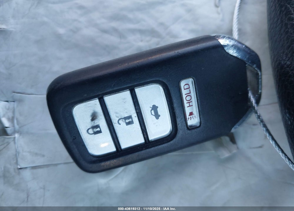 2013 HONDA ACCORD VIN: 1HGCR2F78DA203674