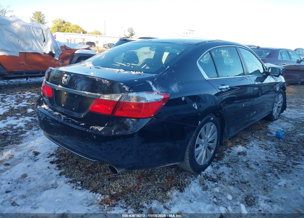 2013 HONDA ACCORD VIN: 1HGCR2F78DA203674