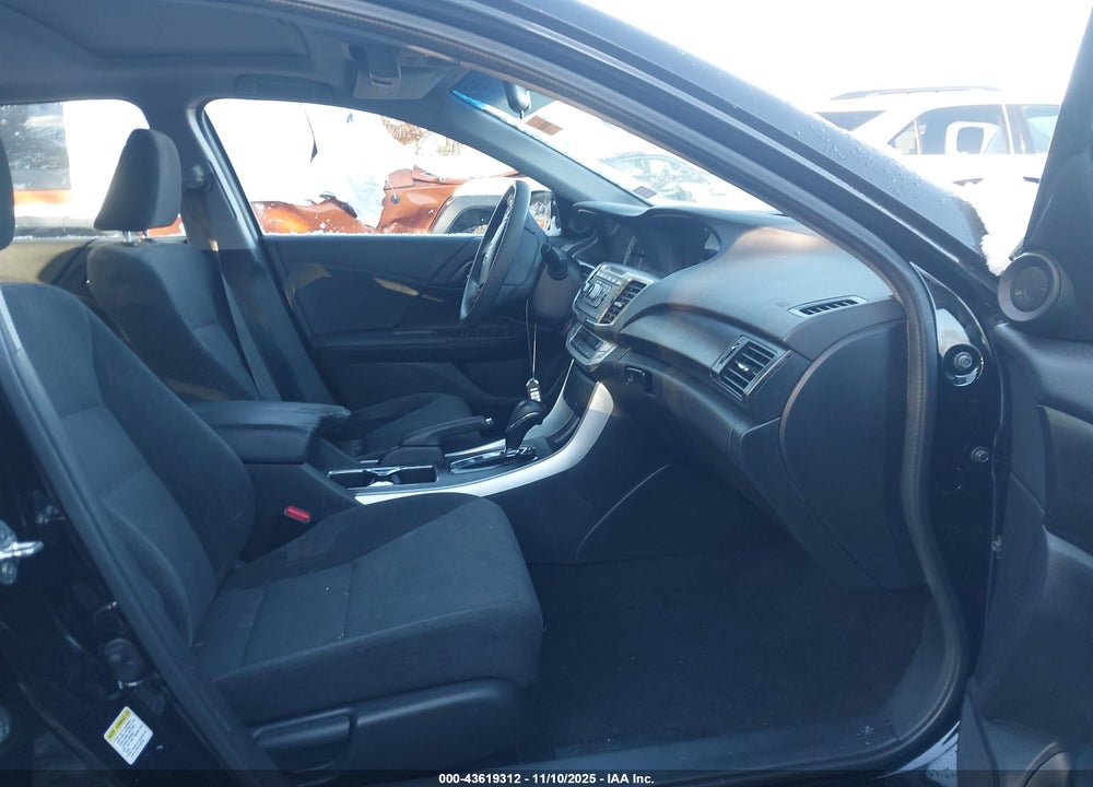 2013 HONDA ACCORD VIN: 1HGCR2F78DA203674