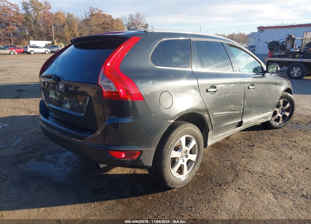 2011 VOLVO XC60 VIN: YV4952DL9B2169673