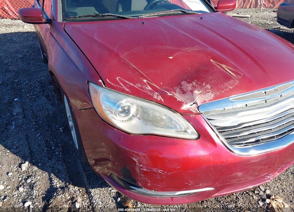 2014 CHRYSLER 200 LX VIN: 1C3CCBAB7EN214028