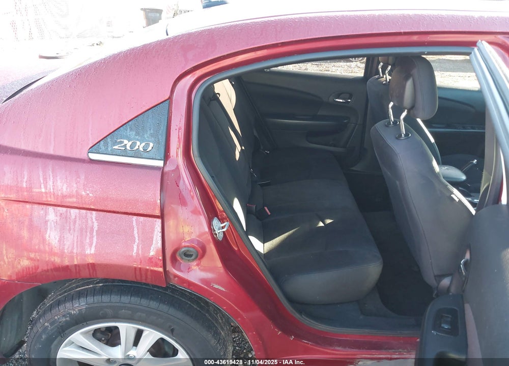 2014 CHRYSLER 200 LX VIN: 1C3CCBAB7EN214028
