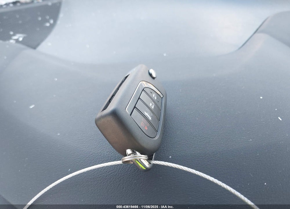 2025 TOYOTA COROLLA LE VIN: 5YFB4MDE0SP338016