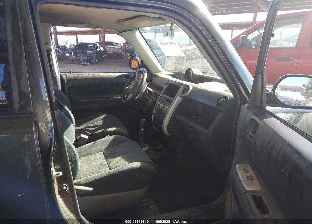 2006 SCION XB VIN: JTLKT334164121979