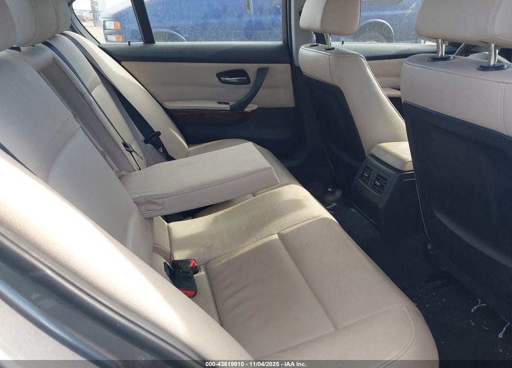 2011 BMW 3 SERIES VIN: WBAPL5G59BNN23654