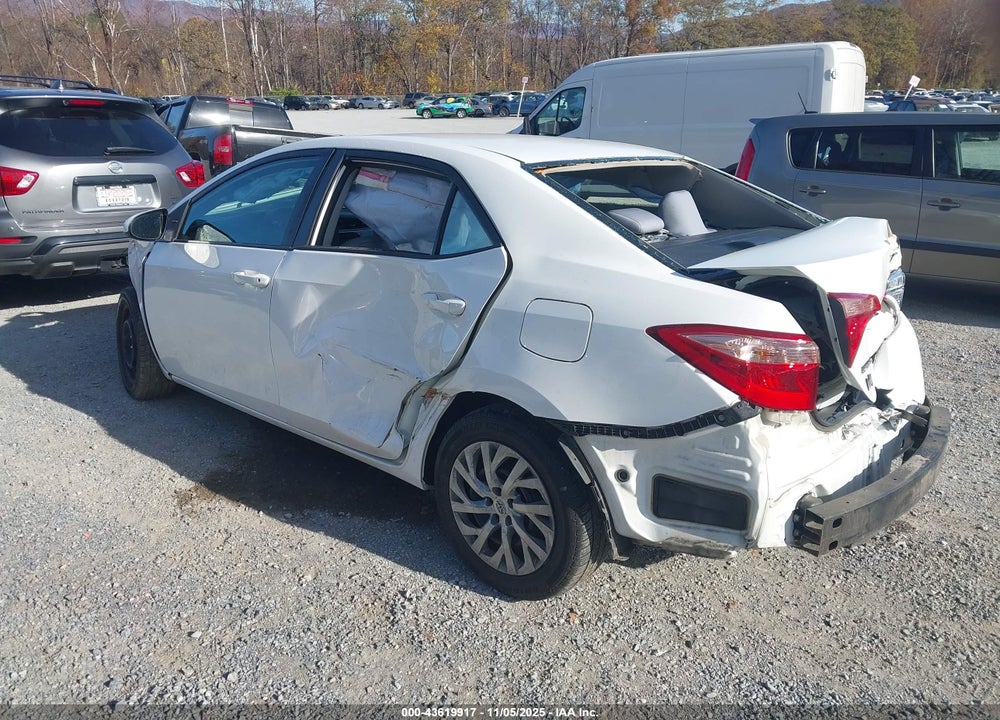 2019 TOYOTA COROLLA LE VIN: 2T1BURHE2KC193729