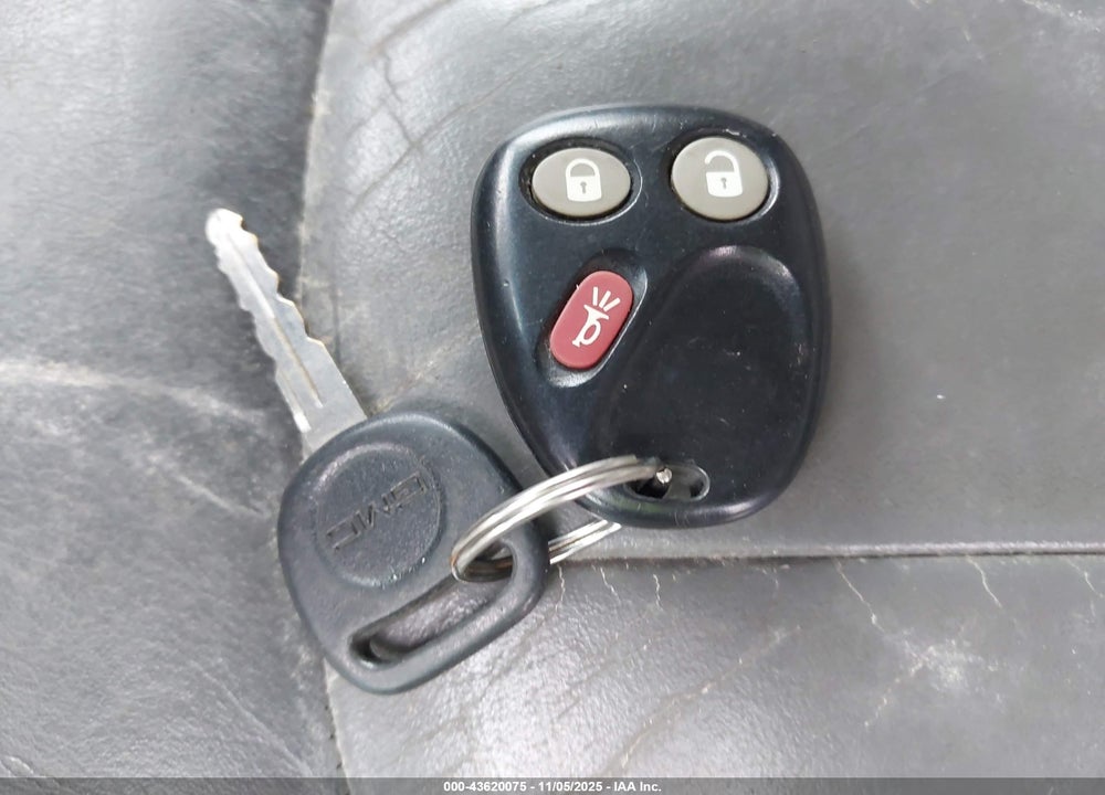 2002 GMC ENVOY SLT VIN: 1GKDT13S422356992