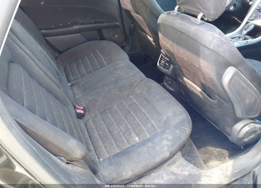 2014 FORD FUSION SE VIN: 3FA6P0HD8ER275285