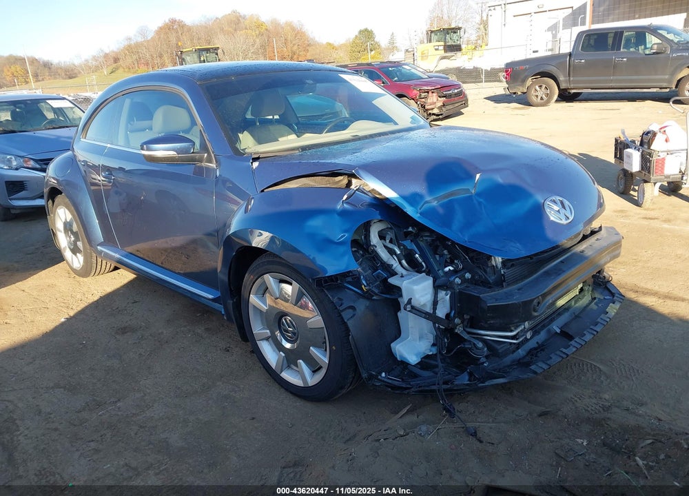 2019 VOLKSWAGEN BEETLE 2.0T SE VIN: 3VWJD7AT7KM717518