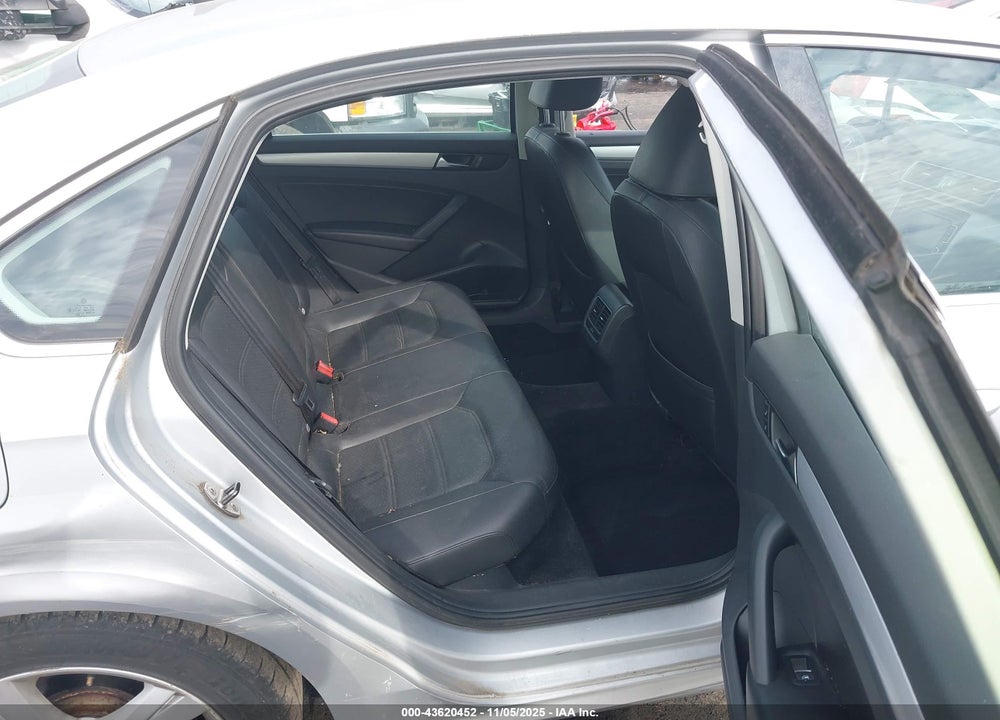 2013 VOLKSWAGEN PASSAT 2.5L SE VIN: 1VWBP7A34DC074867