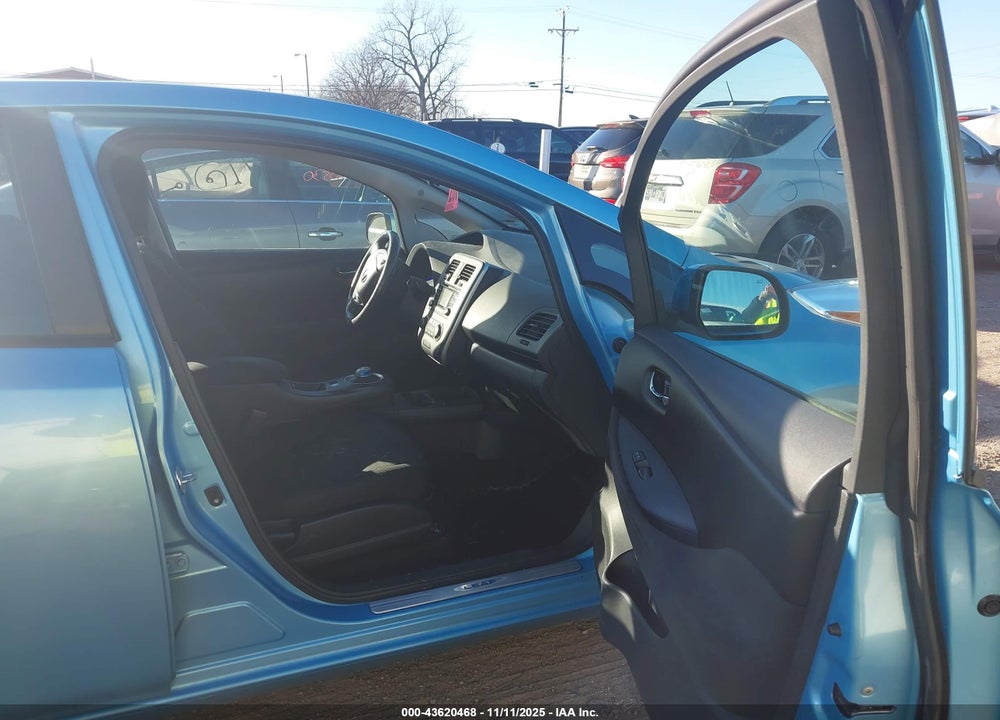 2015 NISSAN LEAF S VIN: 1N4AZ0CP8FC316228