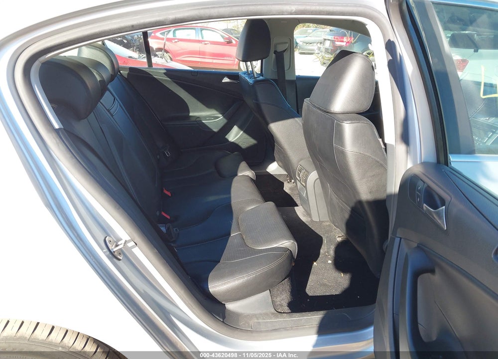 2009 VOLKSWAGEN PASSAT KOMFORT VIN: WVWJK73C09P053296