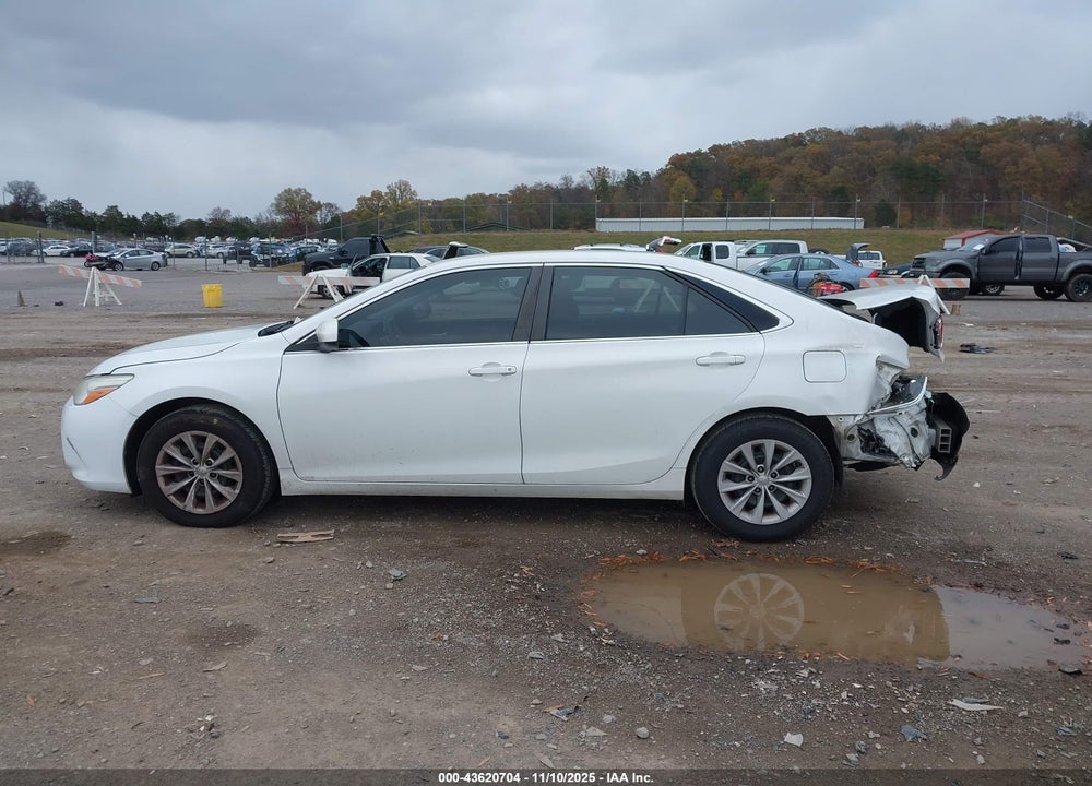 2016 TOYOTA CAMRY VIN: 4T1BF1FK0GU552411