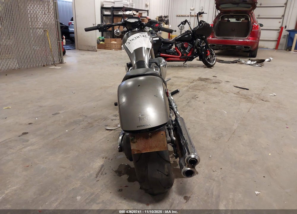 2016 HONDA VT1300 CX VIN: JH2SC6120GK100575
