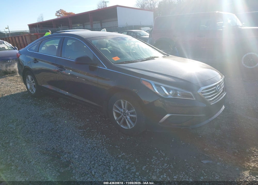 2017 HYUNDAI SONATA VIN: 5NPE24AF1HH592842