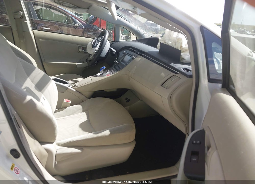 2015 TOYOTA PRIUS VIN: JTDKN3DU0F0437448