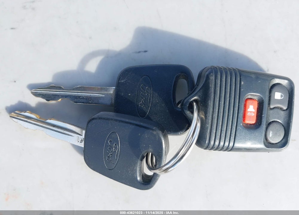2003 FORD ESCAPE XLT VIN: 1FMCU93113KA90810