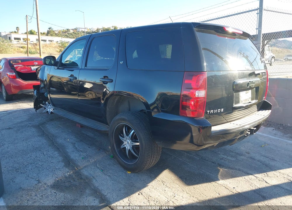 2011 CHEVROLET TAHOE LT VIN: 1GNSCBE05BR105336