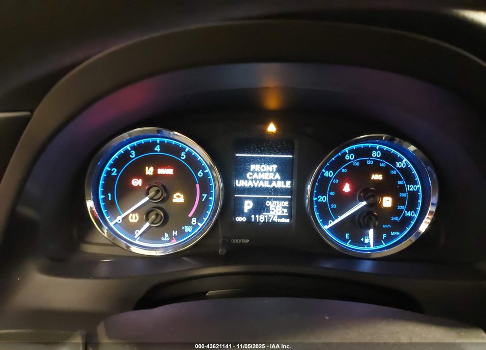 2018 TOYOTA COROLLA LE VIN: 5YFBURHE2JP853847
